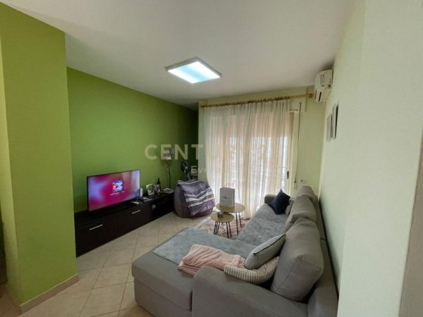 Tirane, jap me qera apartament 1+1 Kati 3, 71 m² 600 € (Selvia)