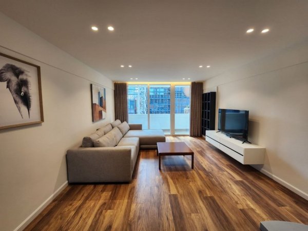 Tirane, jepet me qera apartament 2+1 Kati 5, 120 m² 1.200 € (SHESHI SKENDERBEJ)