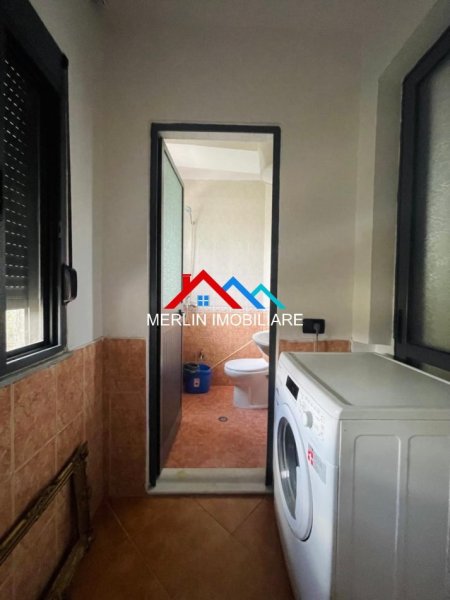 Tirane, jepet me qera apartament 1+1+Ballkon Kati 3, 40 m² 450 € (RRUGA MUHAMED GJOLLESHA,21 DHJETORI)