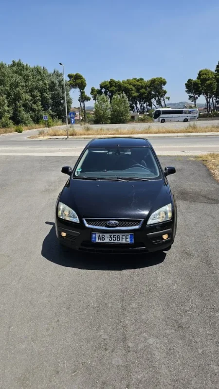 Vlore, shes makine Ford fokus 2006 Nafte, e zeze manuale Klima 250.000 km 3.300 €