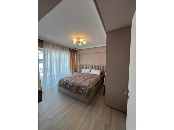 Durres, shitet apartament 2+1 Kati 5, 87 m² 175.000 € (Qender)