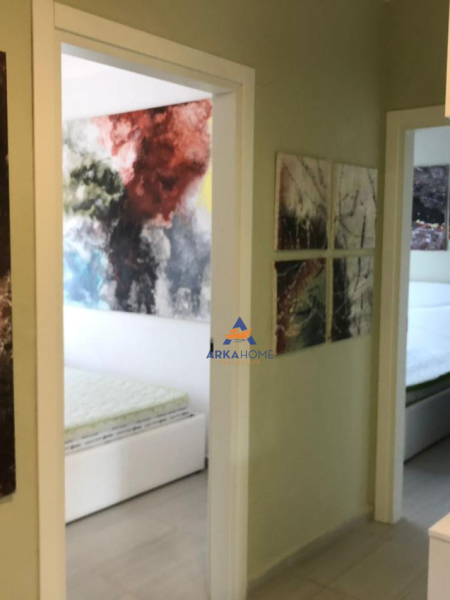 Tirane, jepet me qera apartament 2+1+Ballkon Kati 4, 77 m² 1.000 € (STADIUMI DINAMO)