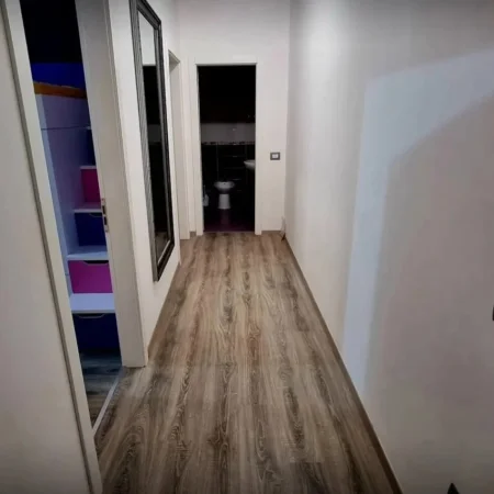 Tirane, jepet me qera apartament 2+1+Aneks+Ballkon Kati 5, 120 m² 500 € 