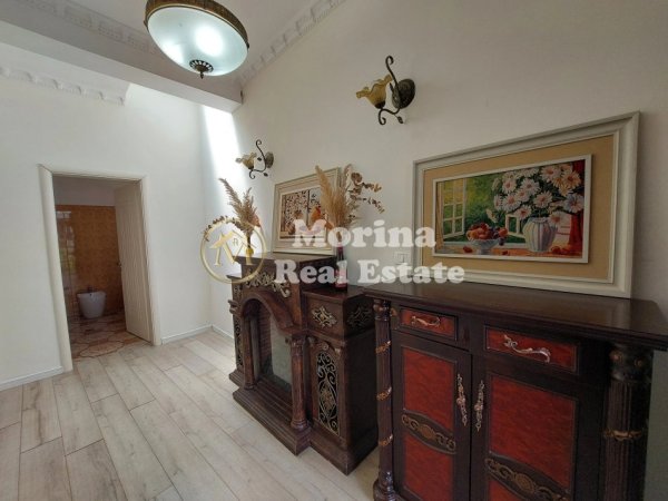 Tirane, jepet me qera apartament 2+1 Kati 3, 90 m² 800 € (Rruga e Kavajes-Kisha Katolike)