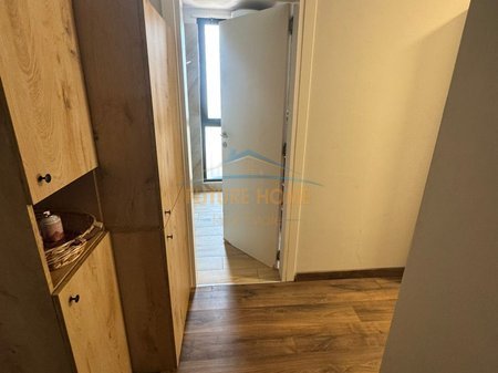 Tirane, jepet me qera apartament 1+1 Kati 8, 70 m² 700 € (KOMPLEKSI DINAMO)