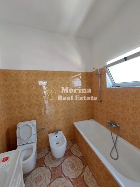 Tirane, jepet me qera apartament 2+1 Kati 3, 90 m² 800 € (Rruga e Kavajes-Kisha Katolike)