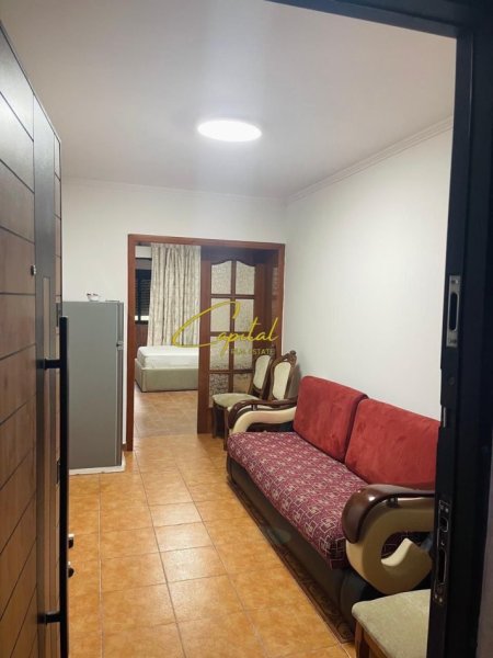 Tirane, jepet me qera apartament 1+1 Kati 3, 42 m² 450 € (21 DHJETORI)