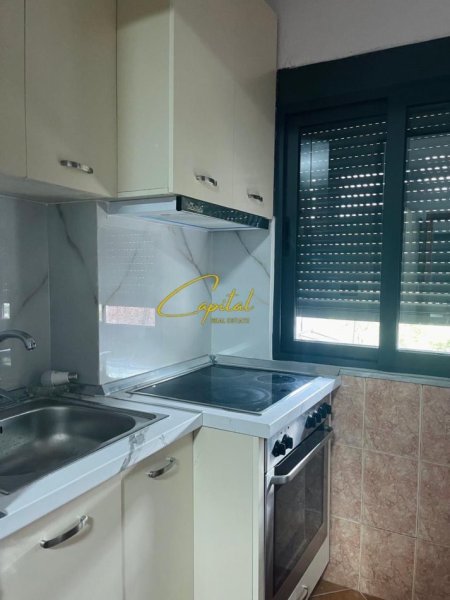 Tirane, jepet me qera apartament 1+1 Kati 3, 42 m² 450 € (21 DHJETORI)