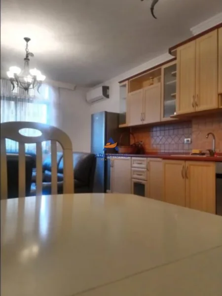 Tirane, jepet me qera apartament 2+1+Ballkon Kati 8, 78 m² 750 € (QENDER, RRUGA SULEJMAN PASHA)