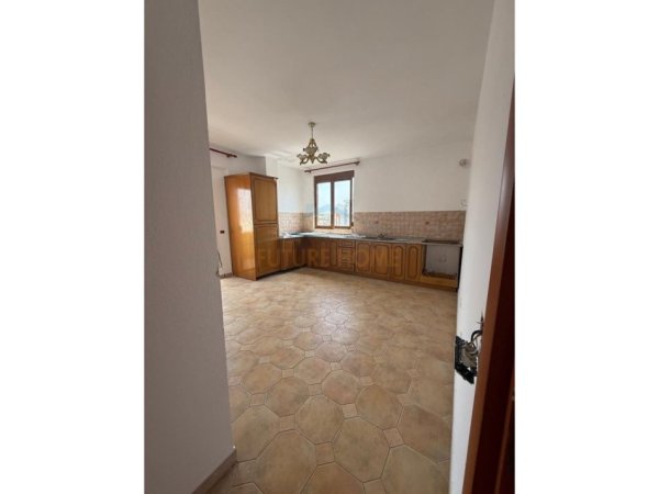 Durres, shitet apartament 2+1+Ballkon Kati 7, 80 m² 80.000 € (Shitet, Apartament 2+1, Plazh Hekurudha,Durres € 80,000)