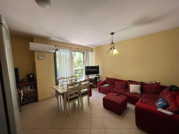 Tirane, jepet me qera apartament 2+1 Kati 2, 100 m² 600 € 