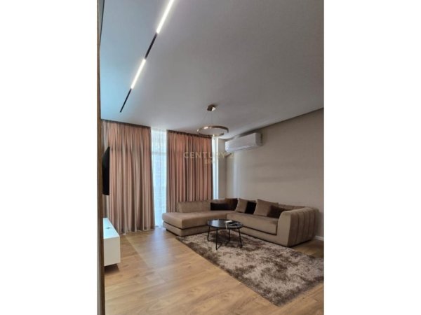 Tirane, jepet me qera apartament 1+1 Kati 2, 74 m² 650 € (Ish Stacioni i Trenit)