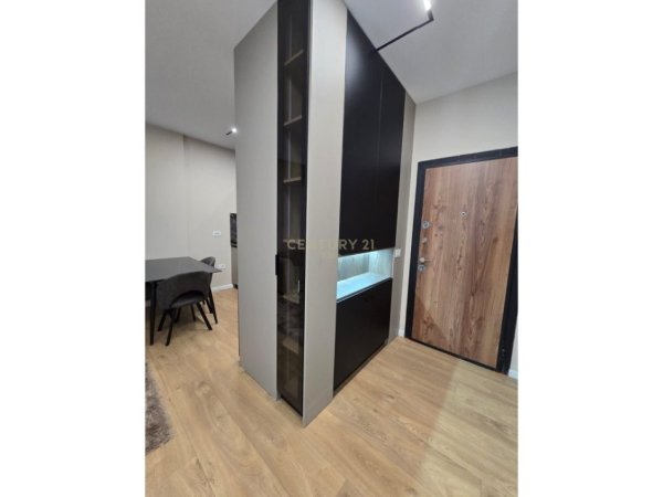 Tirane, jepet me qera apartament 1+1 Kati 2, 74 m² 650 € (Ish Stacioni i Trenit)