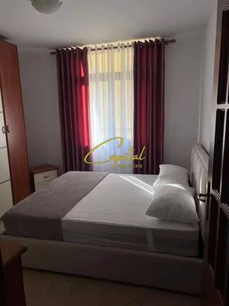 Tirane, jepet me qera apartament 2+1 Kati 8, 78 m² 750 € (QENDER)