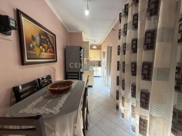Tirane, jepet me qera apartament 2+1 Kati 8, 110 m² 600 € 