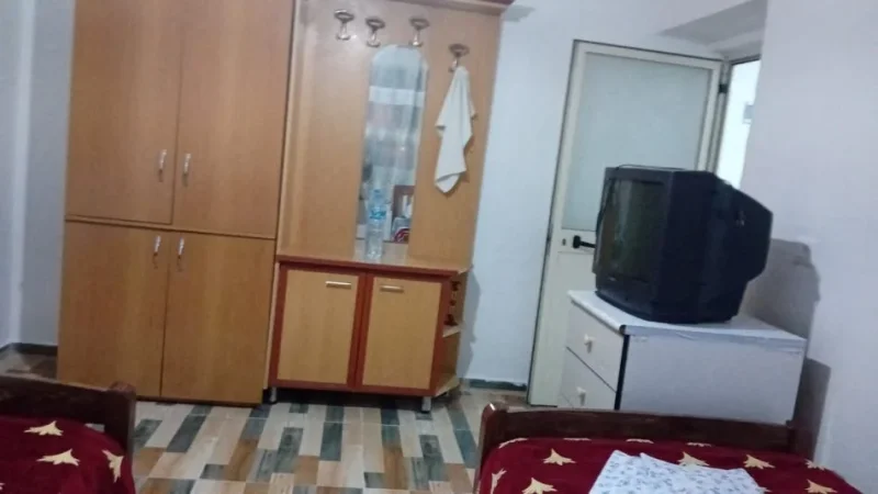 Tirane, jepet me qera apartament 2+1 Kati 1, 75 m² 410 € (andrea mano)