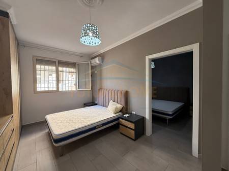 Tirane, jepet me qera apartament 2+1 Kati 1, 80 m² 400 € 