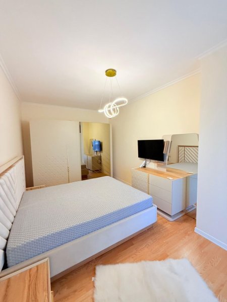 Tirane, jepet me qera apartament 2+1 Kati 5, 80 m² 1.200 € 