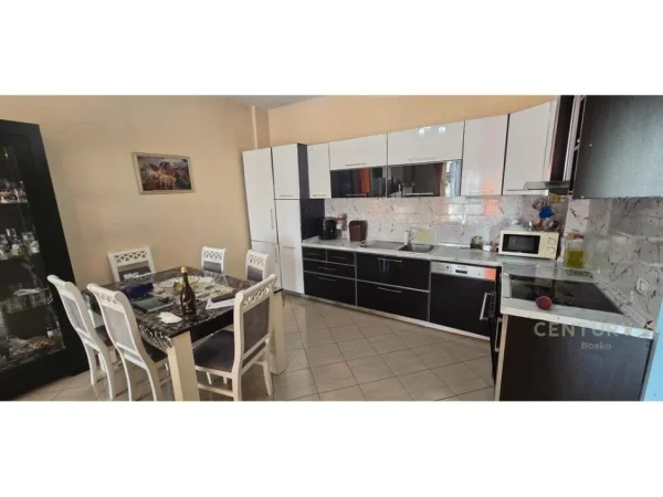Tirane, shitet apartament 2+1+Aneks+Ballkon Kati 2, 115 m² 150.000 € (Kodra e Priftit)
