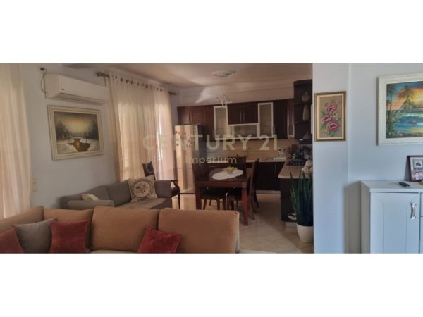 Tirane, jepet me qera apartament 2+1+Aneks+Ballkon Kati 4, 103 m² 550 € (Zogu i Zi)