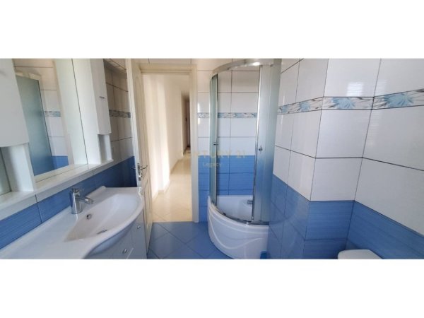 Tirane, jepet me qera apartament 2+1 Kati 3, 100 m² 350 € 