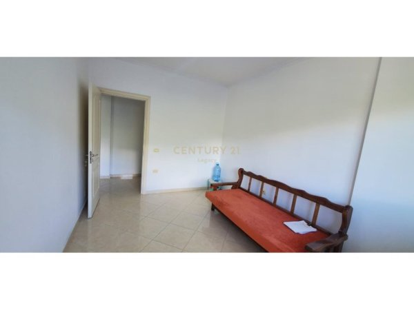 Tirane, jepet me qera apartament 2+1 Kati 3, 100 m² 350 € 