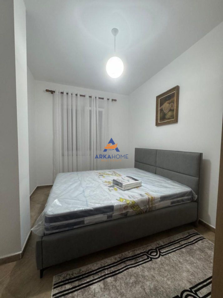 Tirane, jepet me qera apartament 1+1+Ballkon Kati 5, 63 m² 513 € (KRISTAL CENTER)