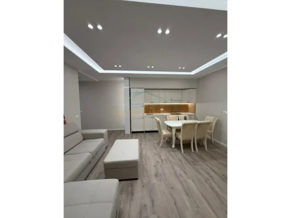 Durres, shitet apartament 1+1+Aneks+Ballkon Kati 1, 61 m² 135.000 € (Plazh Hekurudha)