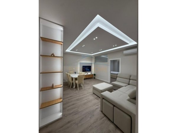 Durres, shitet apartament 1+1+Aneks+Ballkon Kati 1, 61 m² 135.000 € (Plazh Hekurudha)