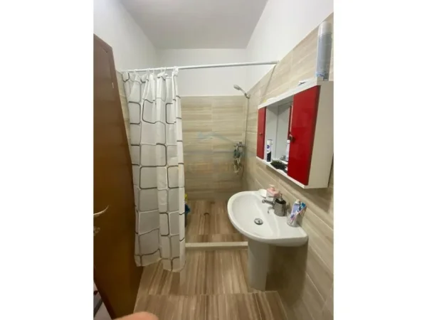 Durres, shitet apartament 3+1+Aneks+Ballkon Kati 8, 120 m² 135.000 € (Shkozet)