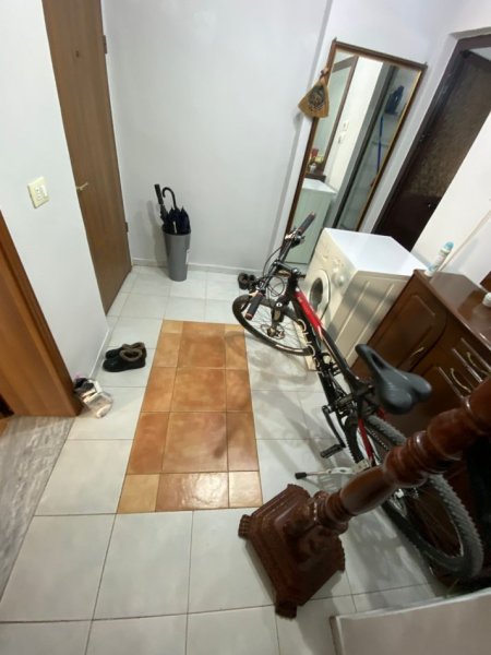 Tirane, jepet me qera apartament 1+1 Kati 3, 500 €