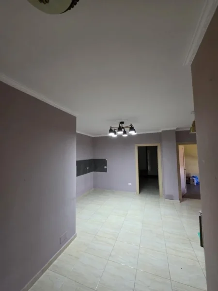 Tirane, shes apartament 3+1 Kati 3, 131 m² (Rruga selit e vjeter)