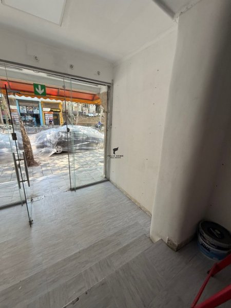 Tirane, jepet me qera dyqan Kati 1, 112 m² 1.100 € (FERIT XHAJKO)