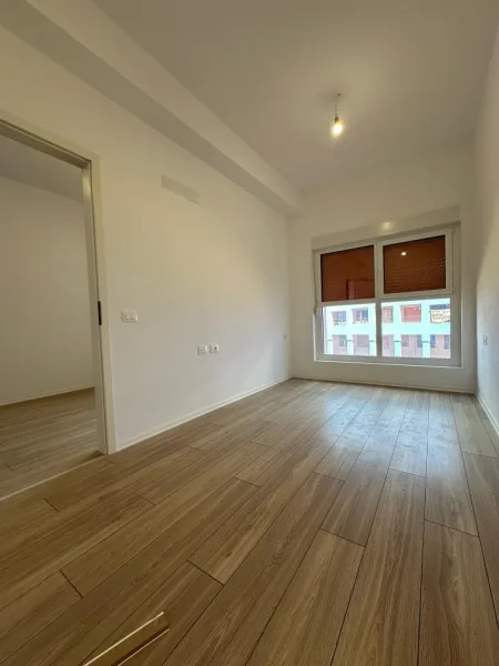 Tirane, shitet apartament 1+1+Ballkon Kati 4, 46 m² 68.000 € (Ali Dem, Kompleksi Mangalem 21)