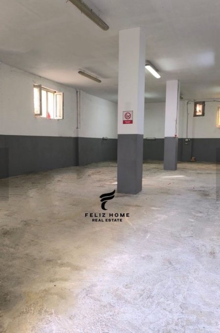 Tirane, jepet me qera ambjent biznesi , 260 m² 1.700 € (SIRI KODRA)