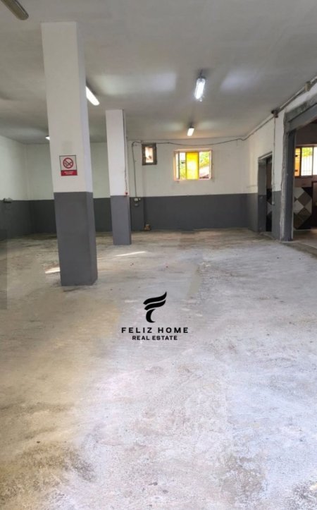 Tirane, jepet me qera ambjent biznesi , 260 m² 1.700 € (SIRI KODRA)