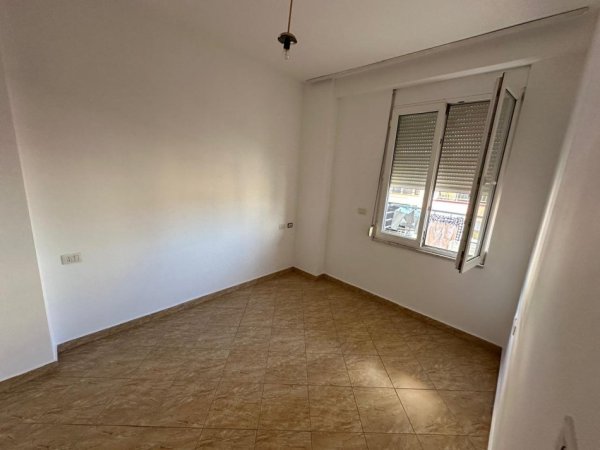 Tirane, jepet me qera apartament 1+1 Kati 6, 57 m² 420 € (rruga e elbasanit)