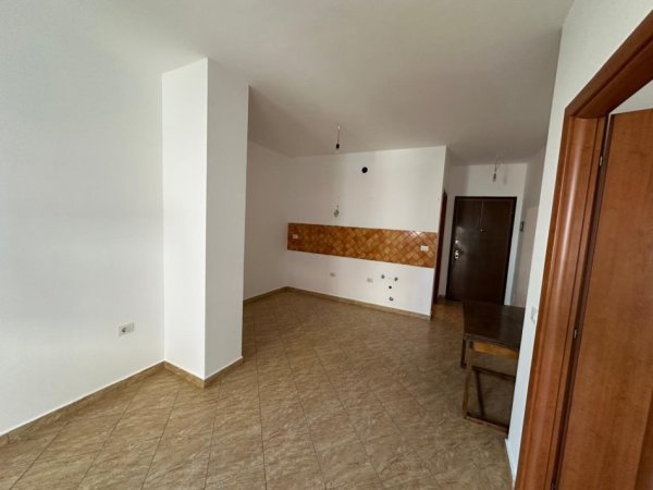 Tirane, jepet me qera apartament 1+1 Kati 6, 57 m² 420 € (rruga e elbasanit)