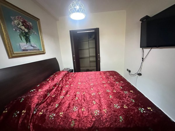 Tirane, jepet me qera apartament 1+1 Kati 3, 83 m² 800 € (ish ekspozita)