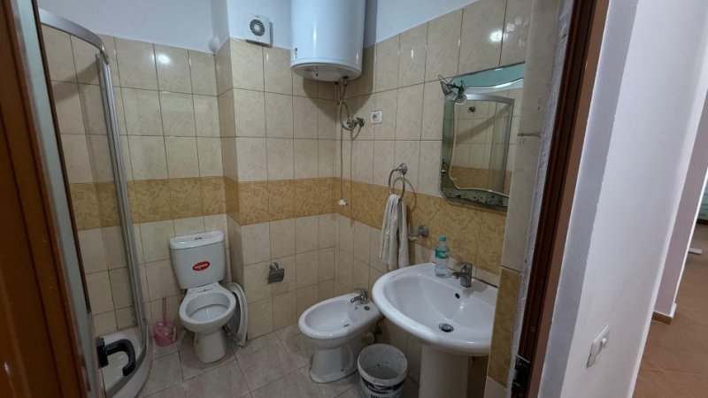 Tirane, shes apartament 2+1+Ballkon Kati 7, 95 m² 127.000 € (Yzberisht)