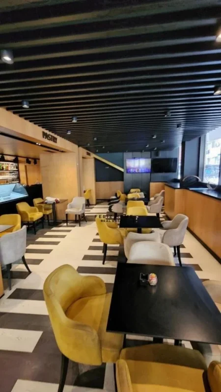 Tirane, jepet me qera ambjent biznesi Kati 0, 110 m² 1.500 € (PERBALLE TAJVANIT)