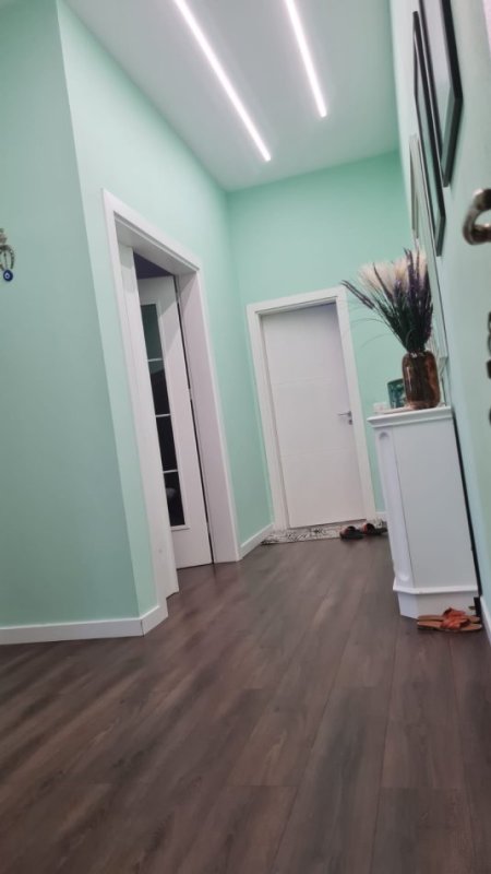 Shitet Apartament 1+1 në Fresk – Verandë e Madhe & Mobilim Luksoz 165.000 € (Fresk)