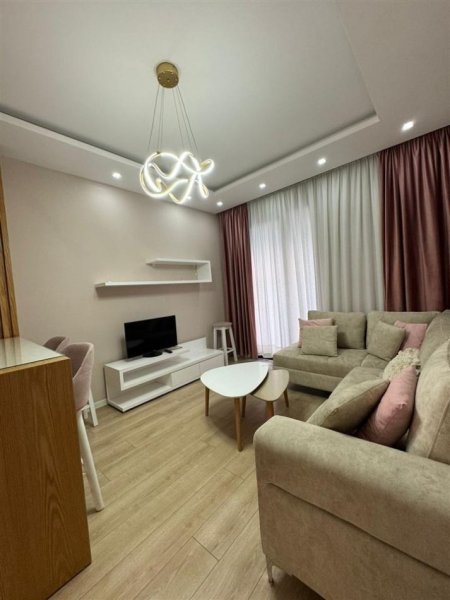 Tirane, jepet me qera apartament 2+1+Ballkon Kati 3, 98 m² 1.100 € (CASA ITALIA)