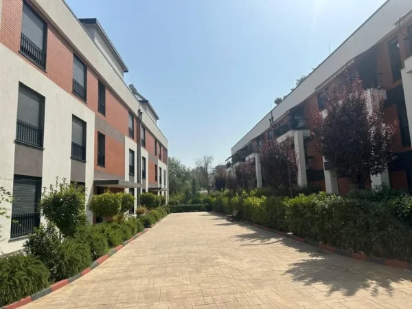 0683487469 Tirane, shitet apartament 2+1 Kati 3, 128 m² 335.000 € (LIQENI I THATE)