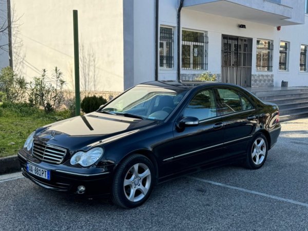 Gjirokaster, shes Mercedes benc c-class Nafte, e zeze manuale Kondicioner 240.000 km 4.500 €