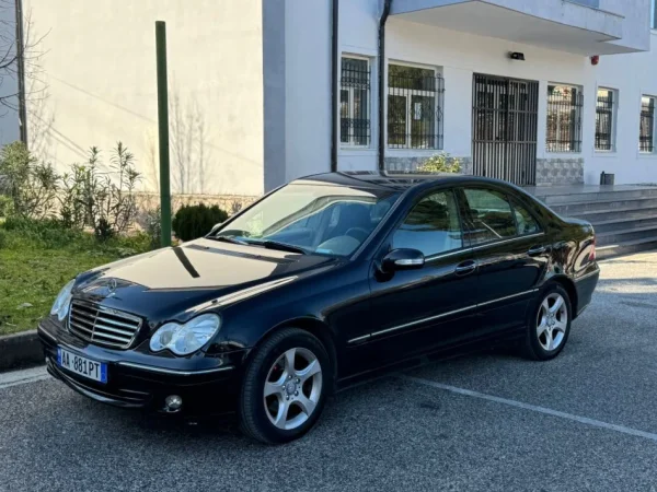 Gjirokaster, shes Mercedes benc c-class Nafte, e zeze manuale Kondicioner 240.000 km 4.500 €