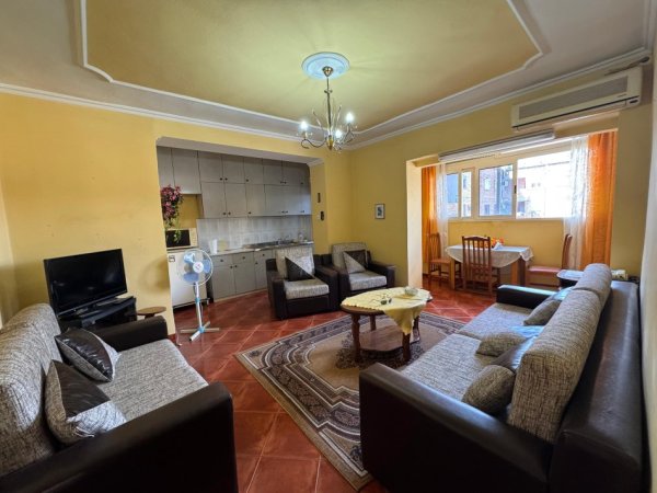 Tirane, shitet apartament 1+1+Ballkon Kati 3, 64 m² 135.000 €