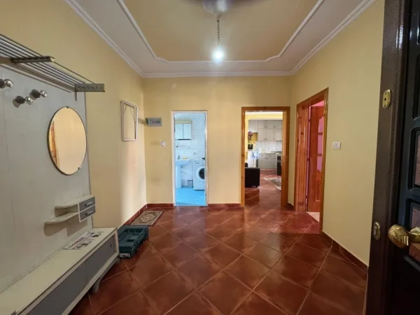 Tirane, shitet apartament 1+1+Ballkon Kati 3, 64 m² 135.000 €