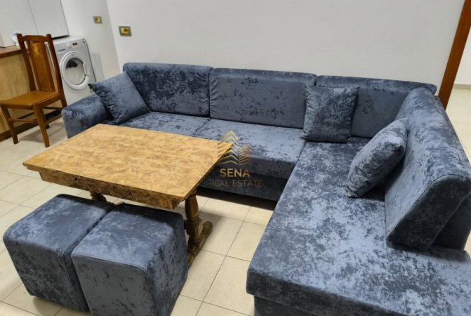 Tirane, jepet me qera apartament 1+1+Ballkon Kati 1, 60 m² 400 € (Mbrapa Concord Center)