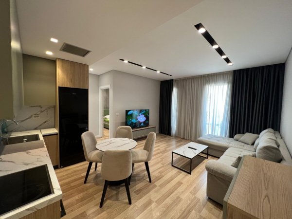 Tirane, jepet me qera apartament 1+1 Kati 4, 500 €